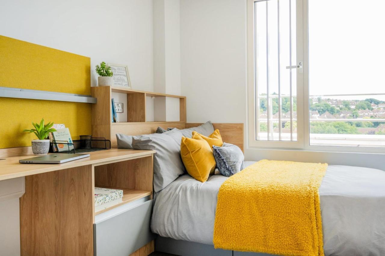 For Students Only Modern Studios And Ensuite Bedrooms With Shared Kitchen At Hillfort House In Brighton Exterior photo